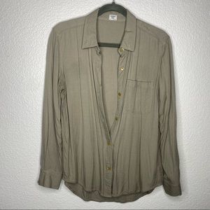 Aritzia Sunday Best Montana Button Down size Medium